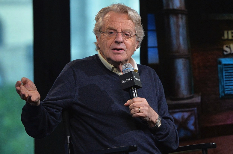 Jerry Springer speaks to fans